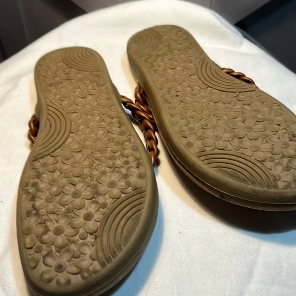 Cliffs by White Mountain Freedom Braided Slip On Thong Sandals Brown or White - Picture 7 of 9